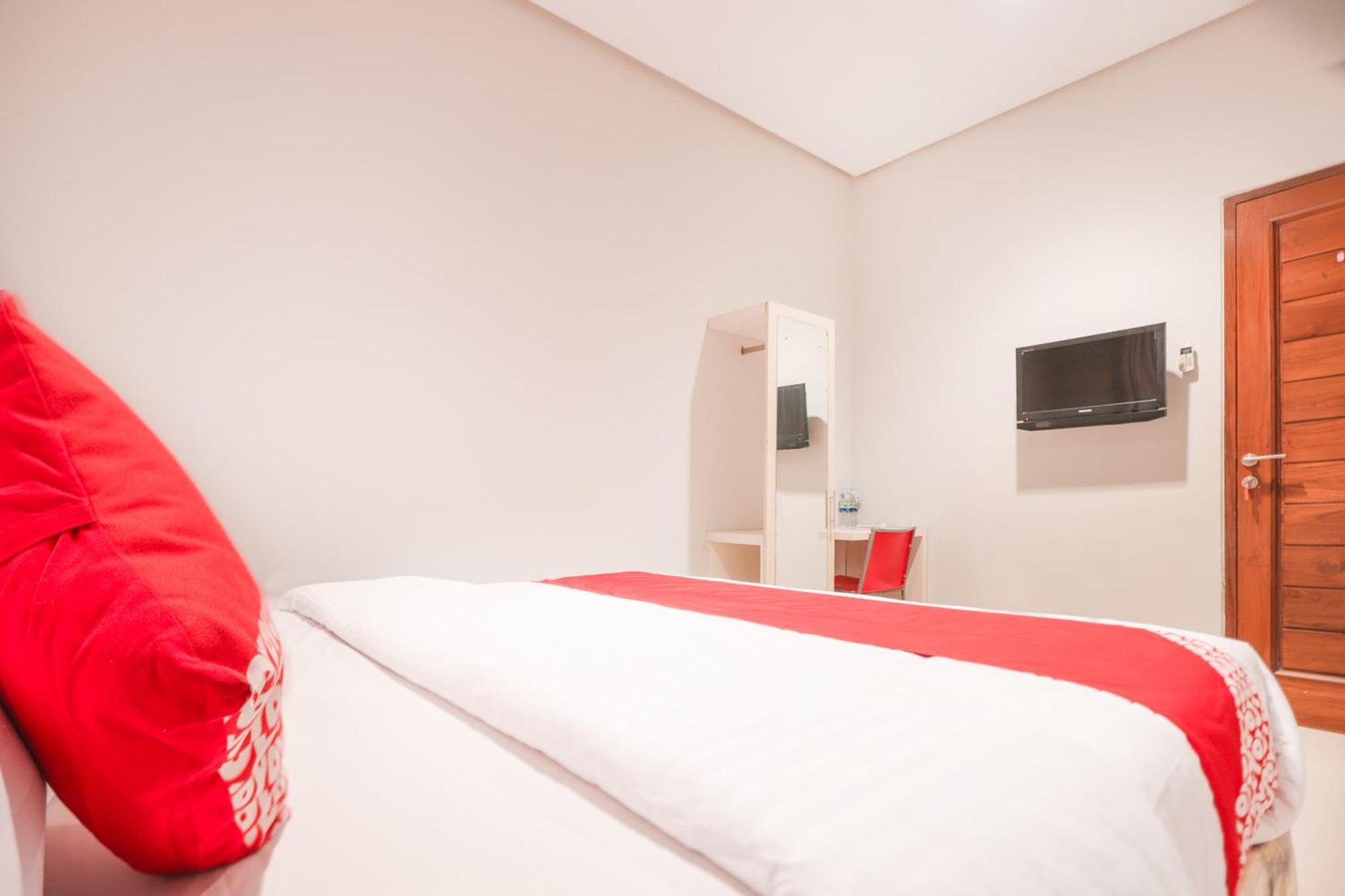 ג'קרטה Oyo 148 Cempaka Place Homestay מראה חיצוני תמונה