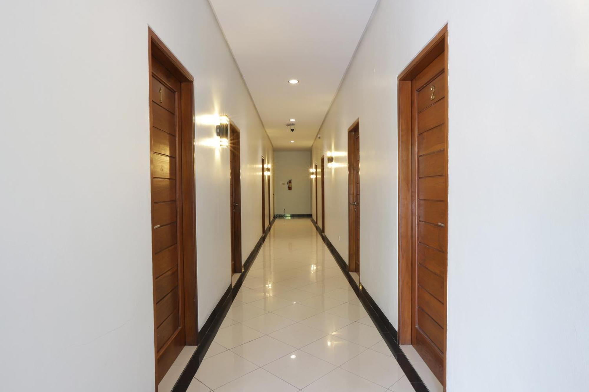 ג'קרטה Oyo 148 Cempaka Place Homestay מראה חיצוני תמונה